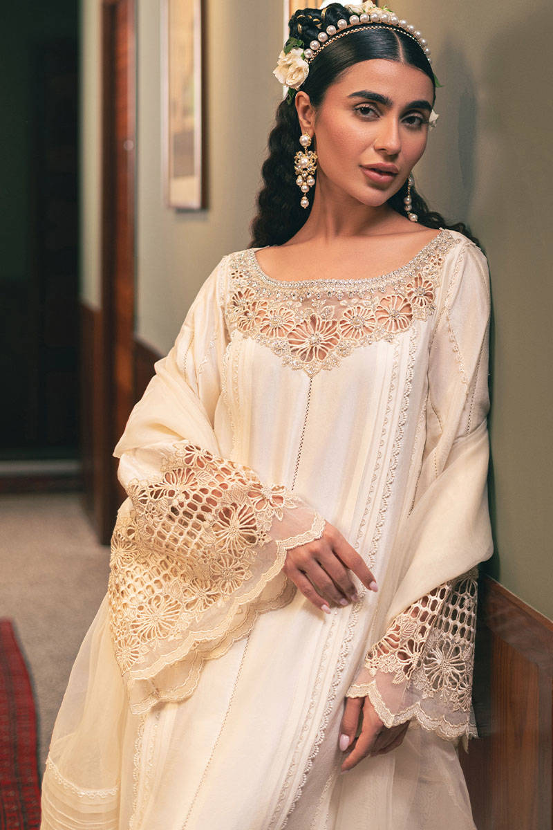 Picture of Snowy Whisper