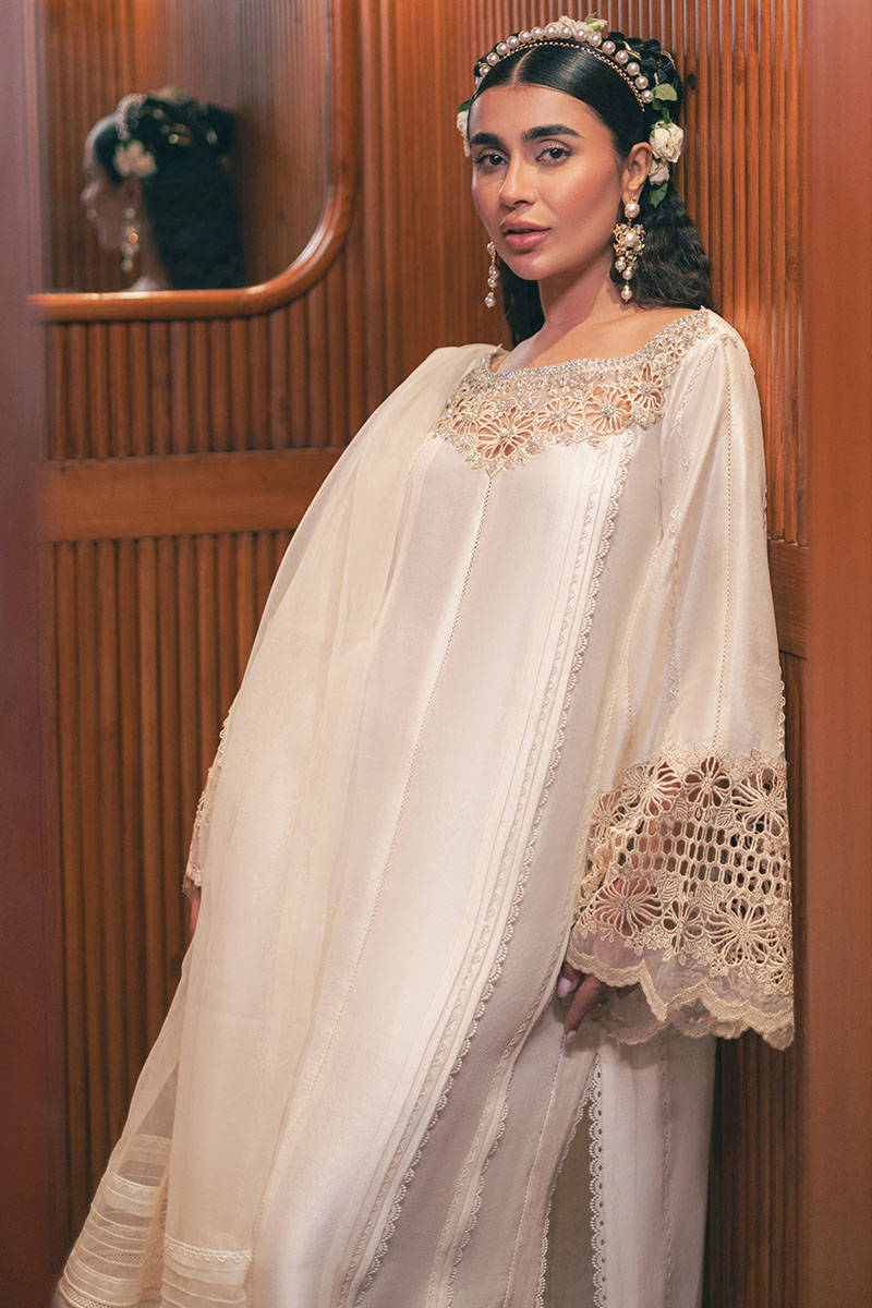 Picture of Snowy Whisper